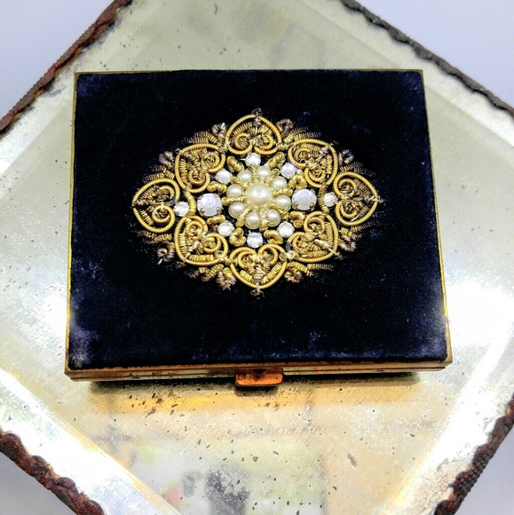 Vintage Other - SALE!! ANTIQUE Filigree Velvet Compact-Vintage